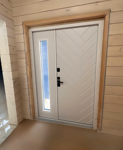 Дверь с окном сбоку Дверь с окном сбоку